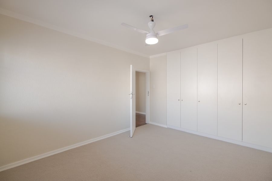 To Let 3 Bedroom Property for Rent in Sea Point Western Cape